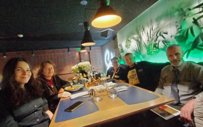 in the Restaurant after the hanging, we are exhausted :)